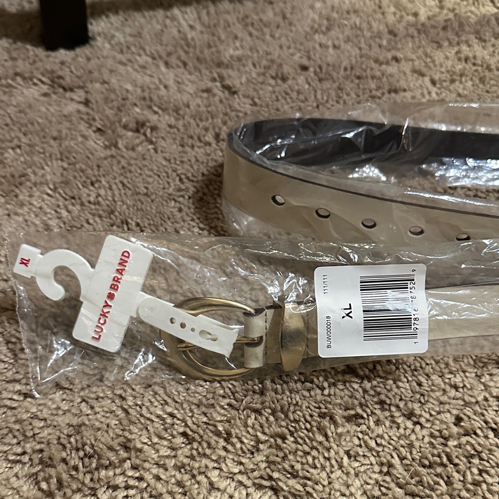 Lucky Brand Cream Leather Women’s Belt with Gold Buckle